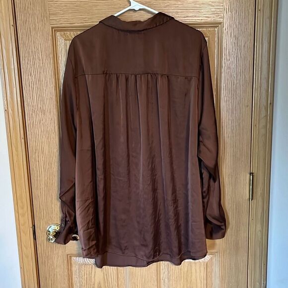 Torrid Madison Copper Brown Satin Button-Up Long Sleeve Shirt 5X - Picture 5 of 7